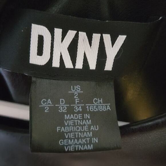 DKNY Women's Flutter Sleeve Faux Wrap with Hardware, Size 2 - Picture 7 of 7